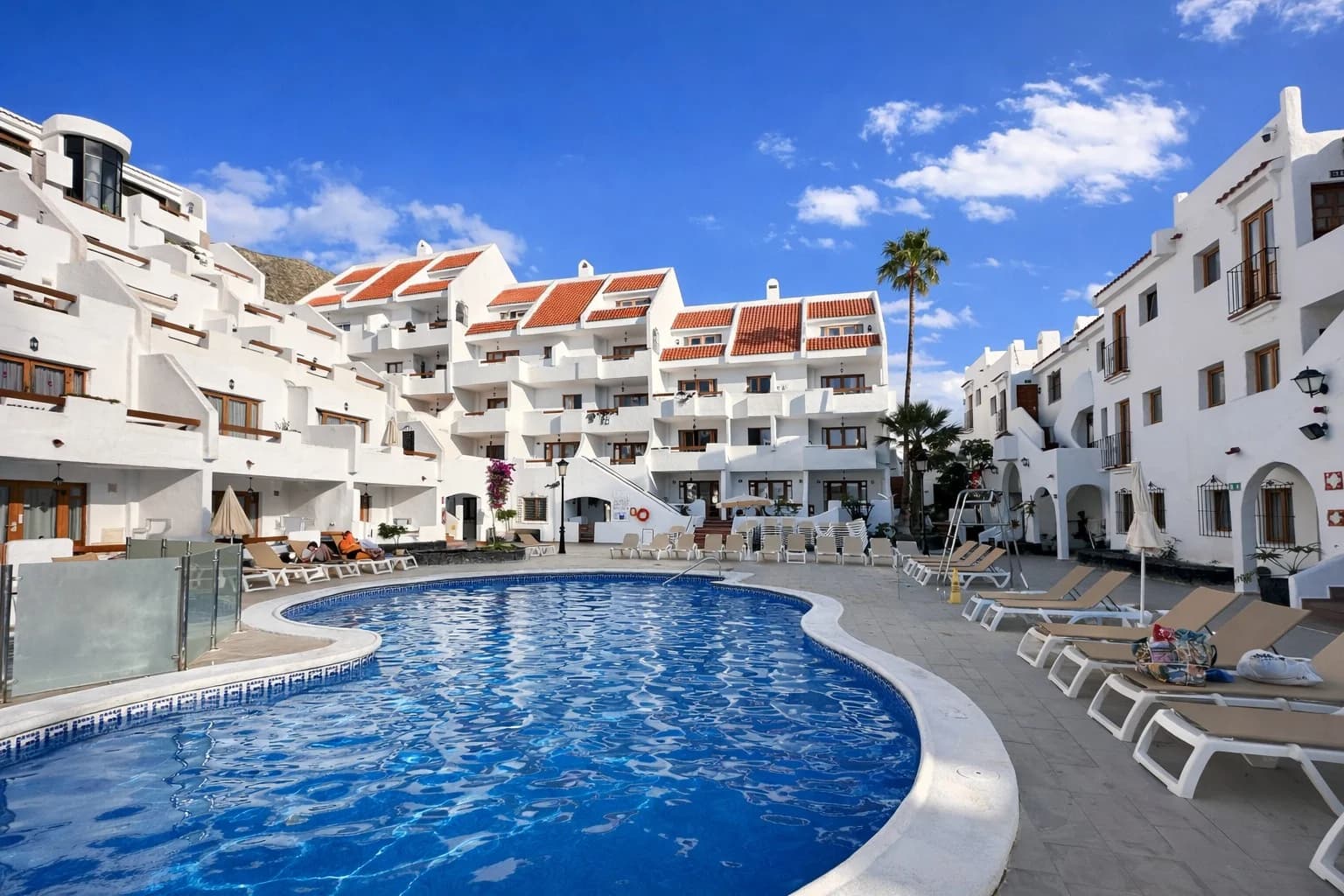 Apartament na sprzedaż – Los Cristianos, Beverly Hills