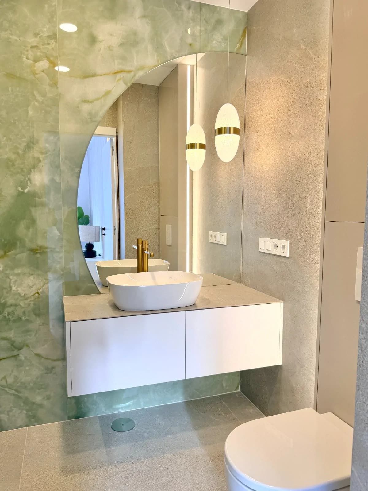 Nowoczesny apartament z balkonem w nadmorskim Los Abrigos - zdjęcie 13
