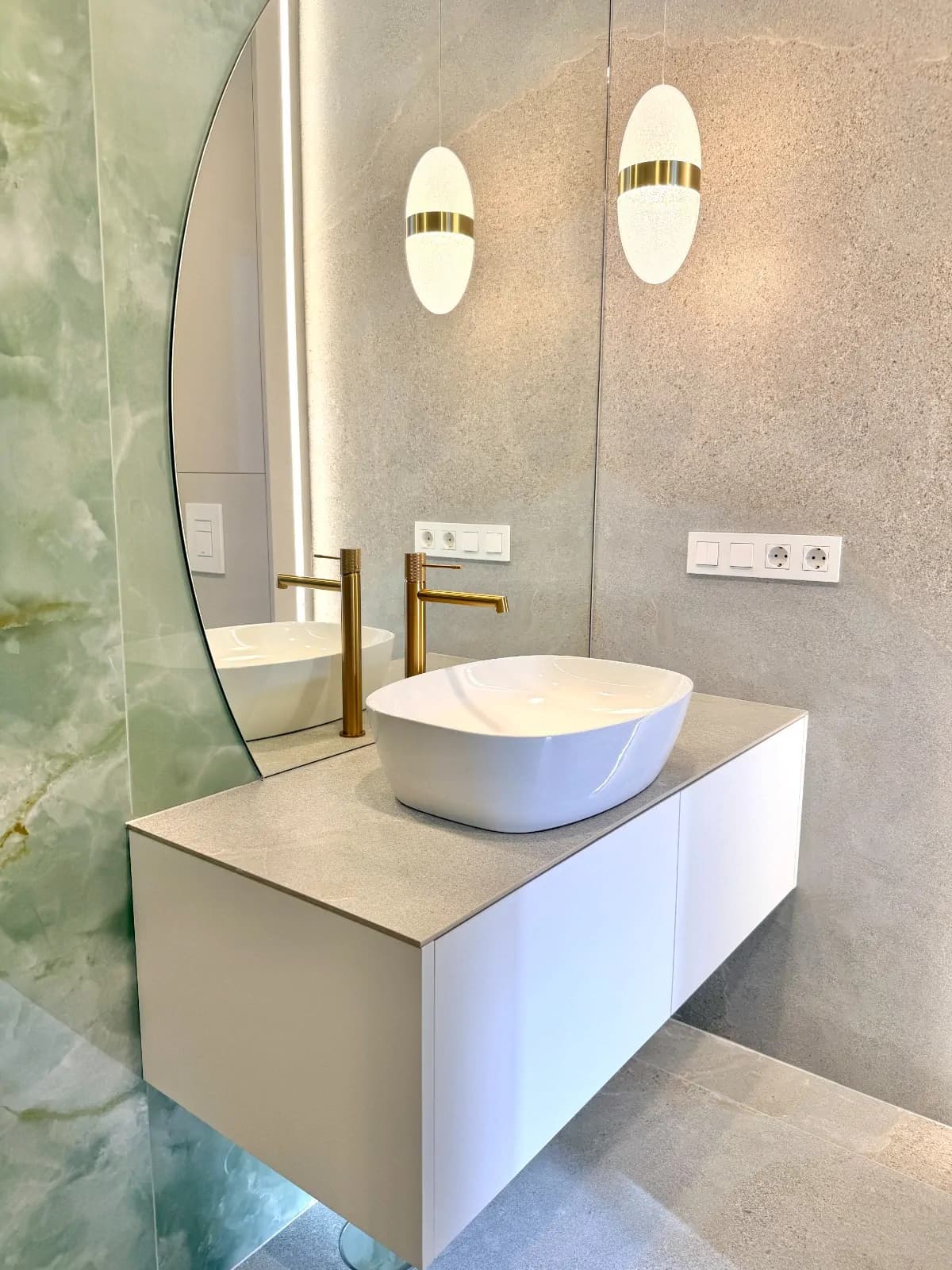 Nowoczesny apartament z balkonem w nadmorskim Los Abrigos - zdjęcie 14