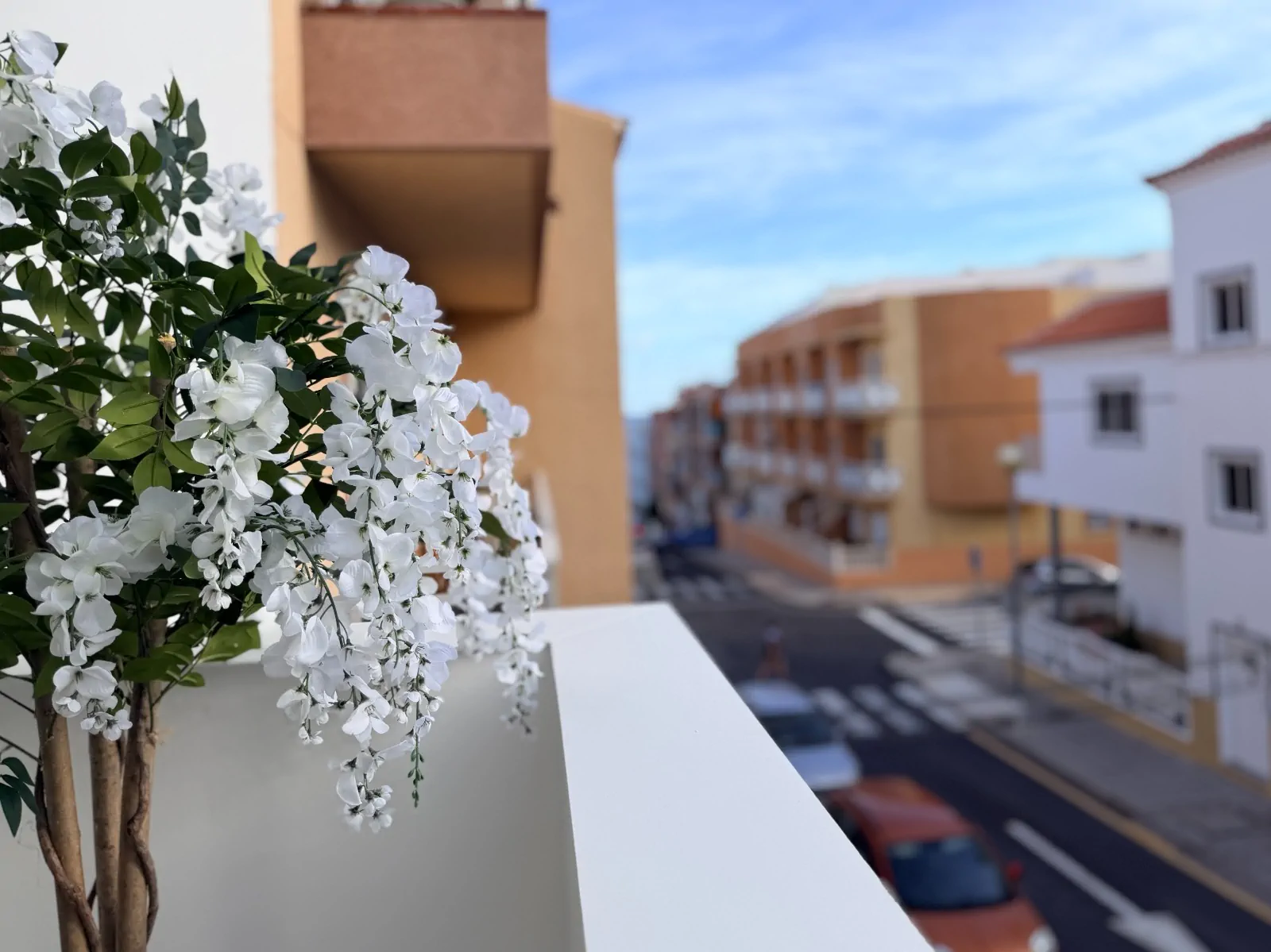 Nowoczesny apartament z balkonem w nadmorskim Los Abrigos - zdjęcie 37