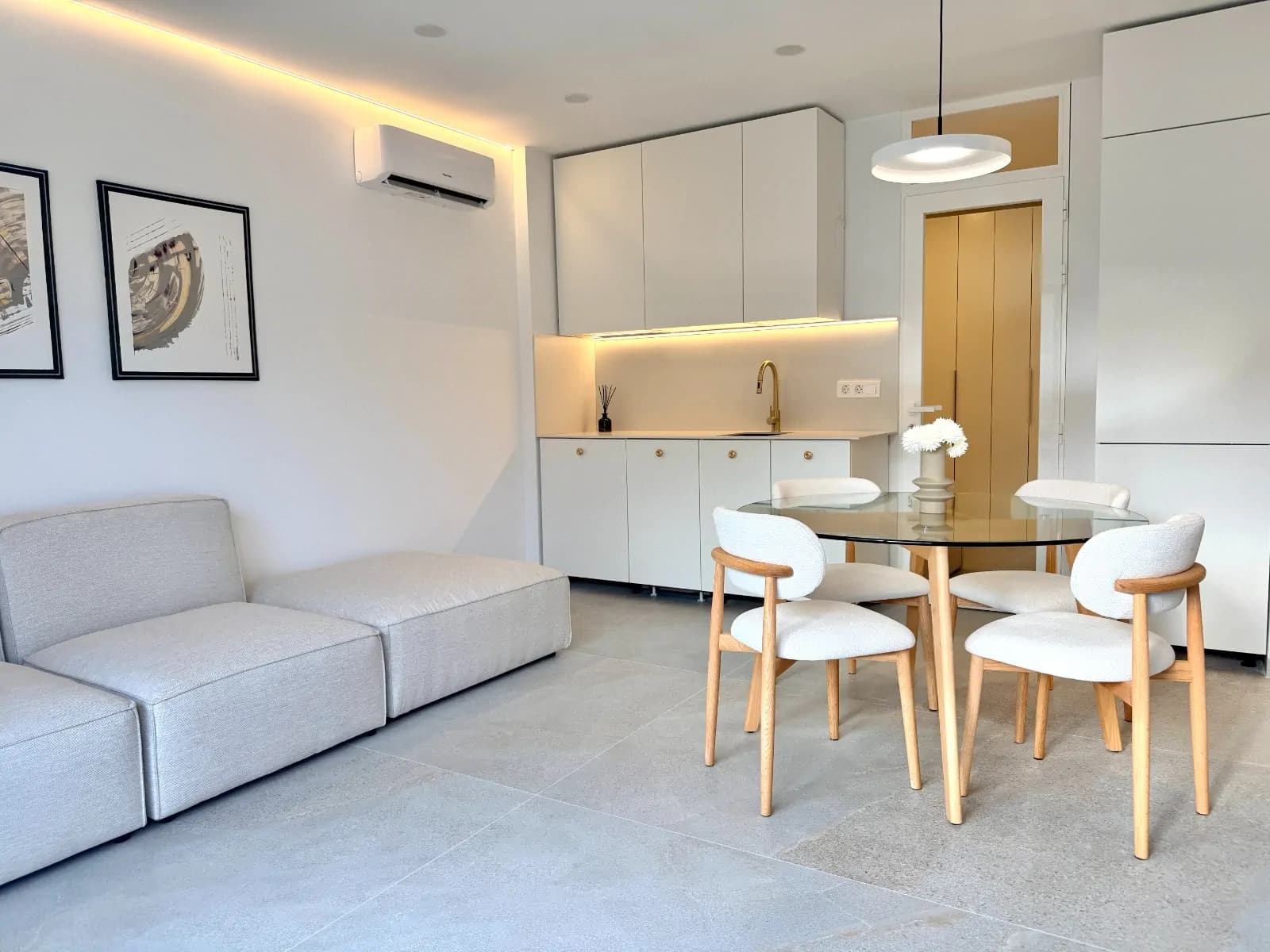 Nowoczesny apartament z balkonem w nadmorskim Los Abrigos - zdjęcie 5