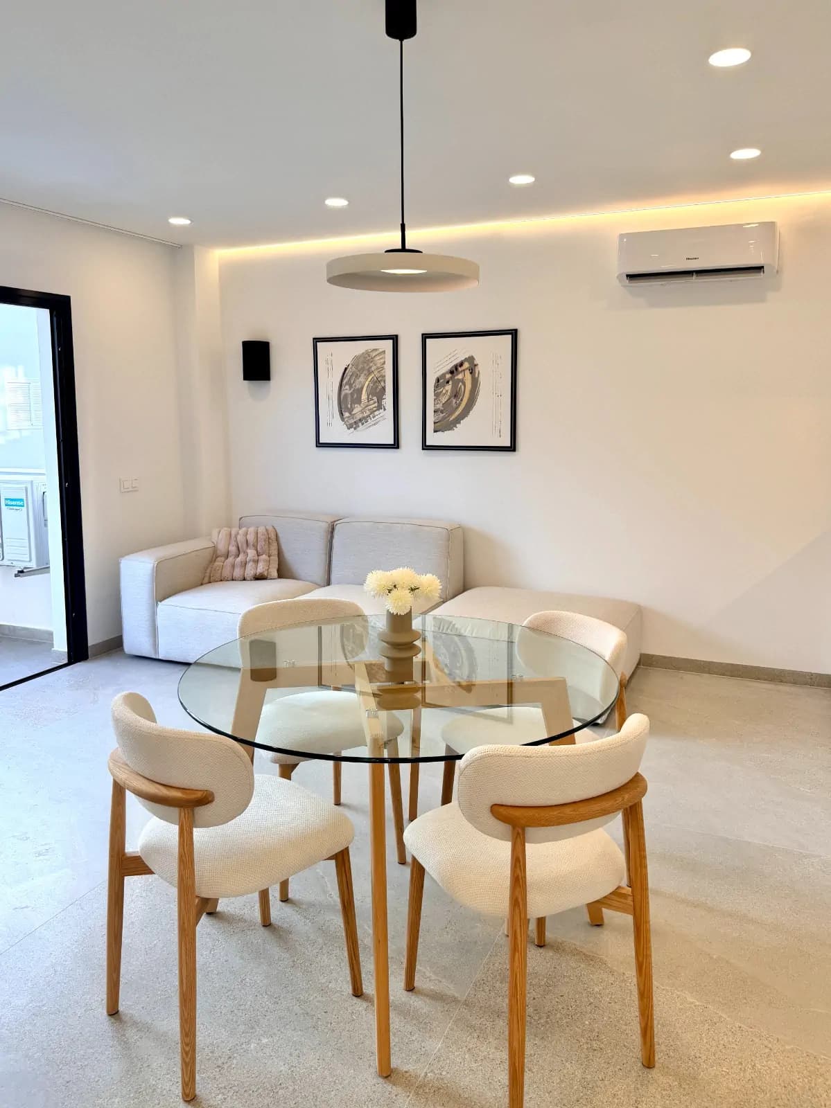 Nowoczesny apartament z balkonem w nadmorskim Los Abrigos - zdjęcie 6