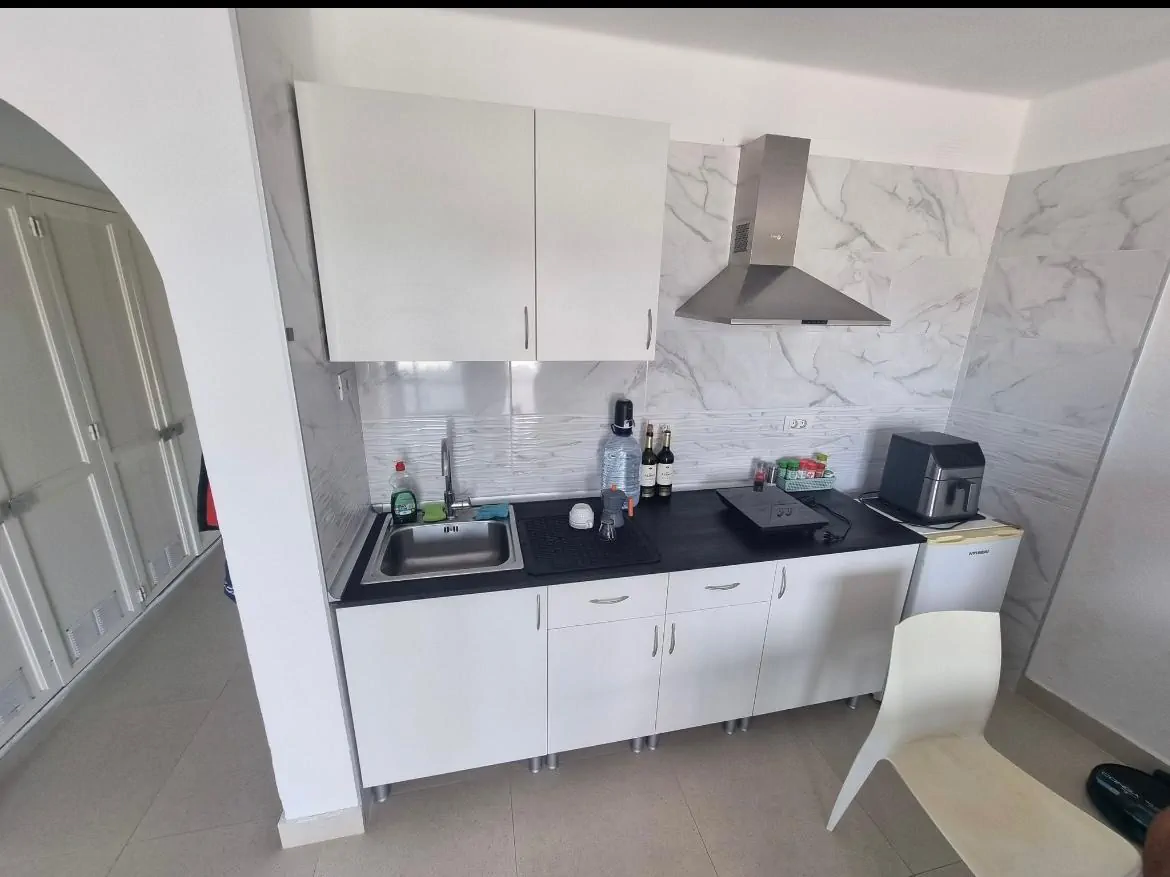 Wyjątkowe studio z balkonem w Malibu Park – San Eugenio - zdjęcie 6